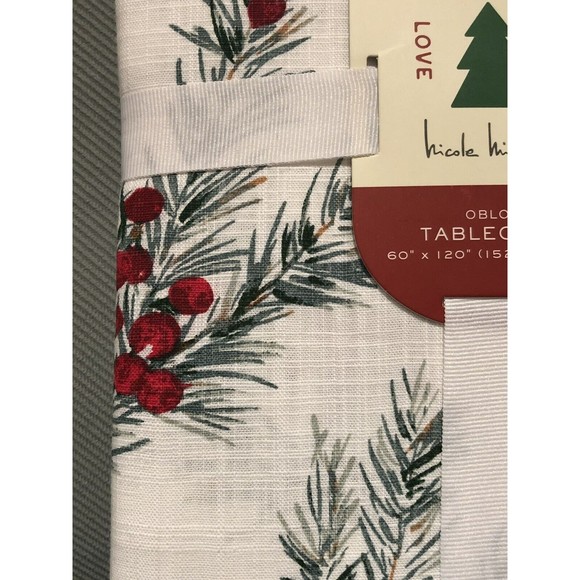Nicole Miller Holiday Pinecone Berries Tablecloth Christmas 60x120/ 12 Napkins - Picture 8 of 10